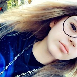 Meet your Posher, Olivia